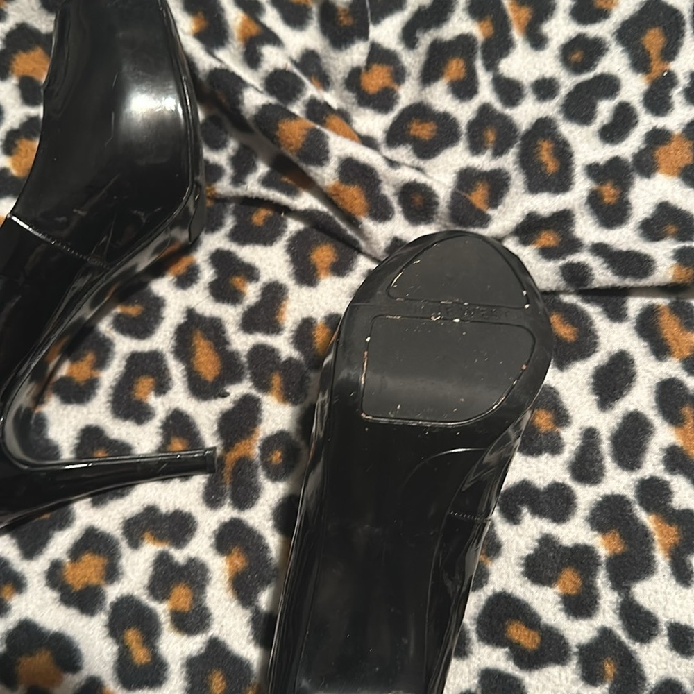 Nine West - Picture 6 of 6